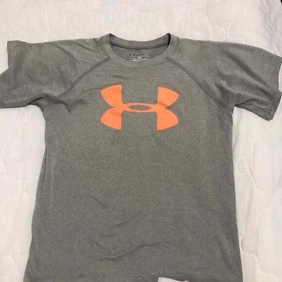 Under Armour boys athletic T-shirt size YSM - Picture 1 of 2